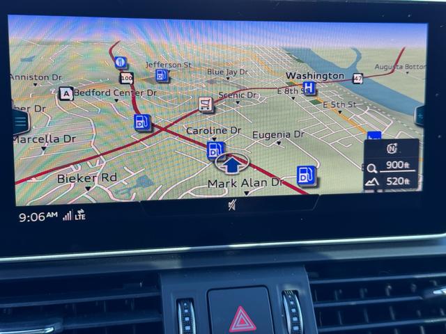 Audi Q5 Vehicle Full-screen Gallery Image 21