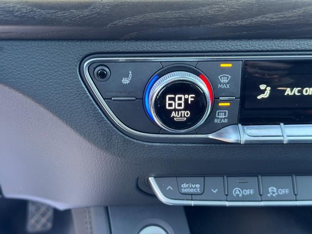 Audi Q5 Vehicle Full-screen Gallery Image 23