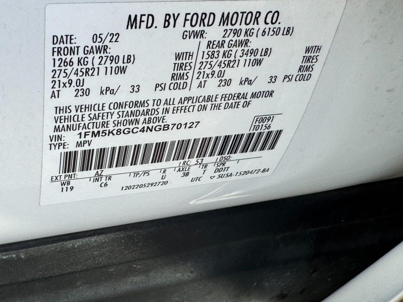 Ford Explorer Vehicle Full-screen Gallery Image 29