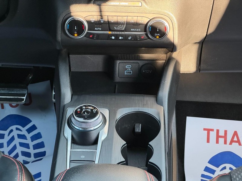 Ford Escape Vehicle Full-screen Gallery Image 14