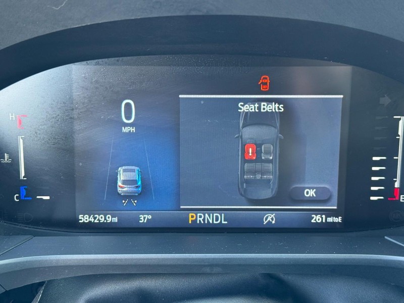 Ford Escape Vehicle Full-screen Gallery Image 19