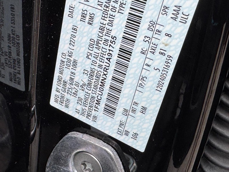 Ford Escape Vehicle Full-screen Gallery Image 26