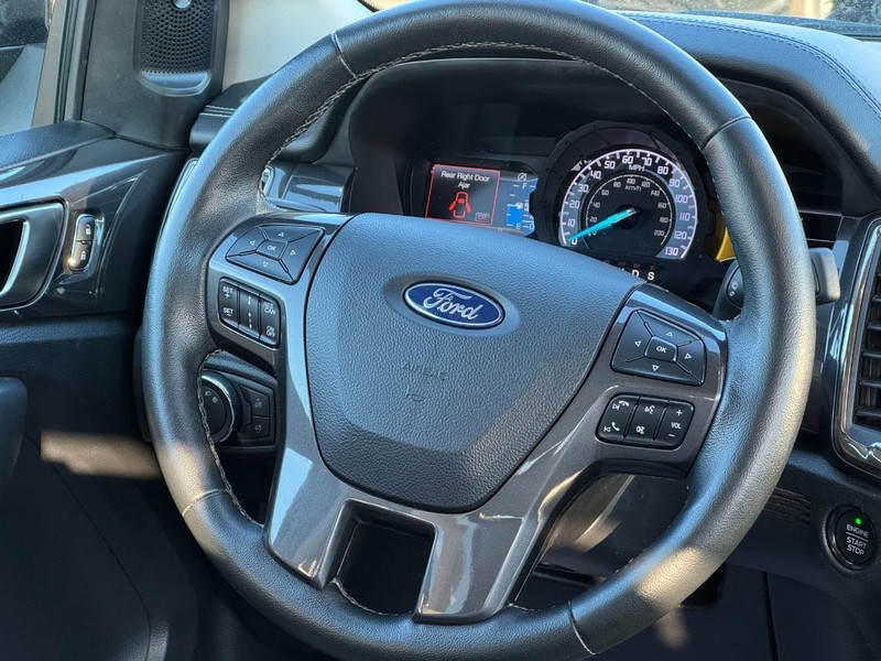 Ford Ranger Vehicle Full-screen Gallery Image 12