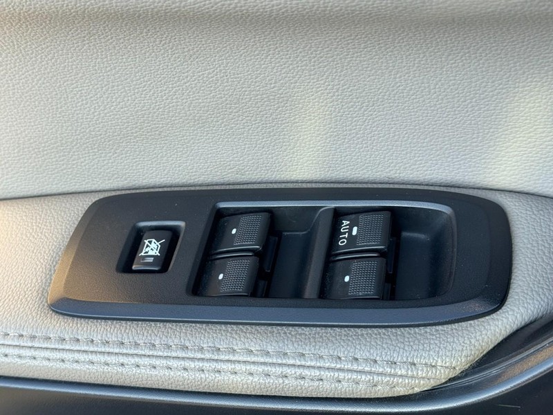 Ford Ranger Vehicle Full-screen Gallery Image 25