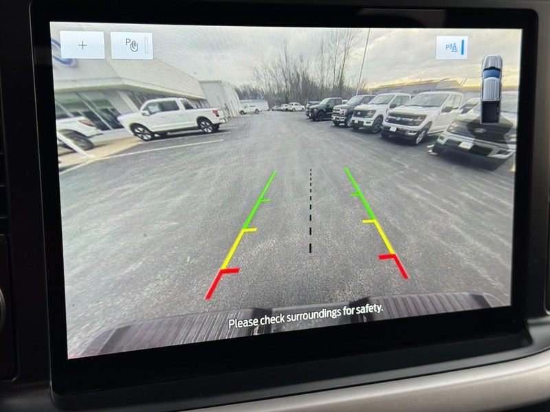 Ford F-150 Vehicle Full-screen Gallery Image 22