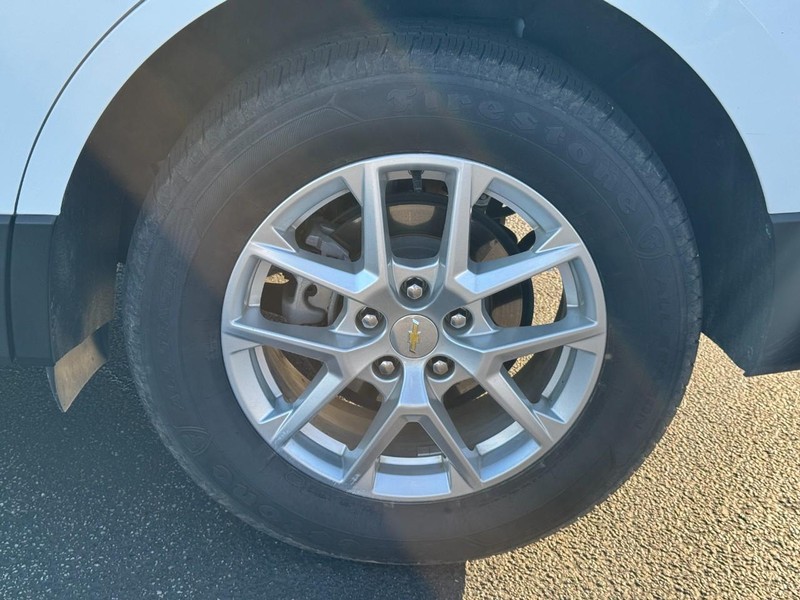 Chevrolet Equinox Vehicle Full-screen Gallery Image 07