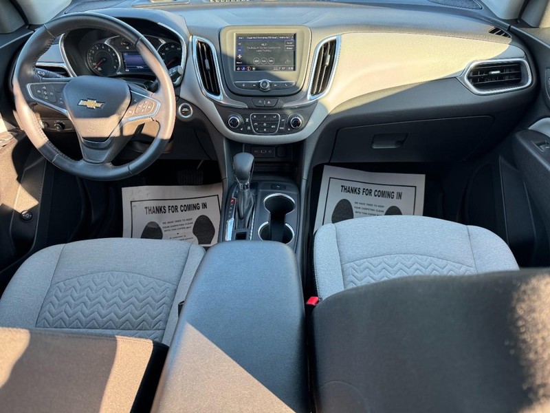 Chevrolet Equinox Vehicle Full-screen Gallery Image 11
