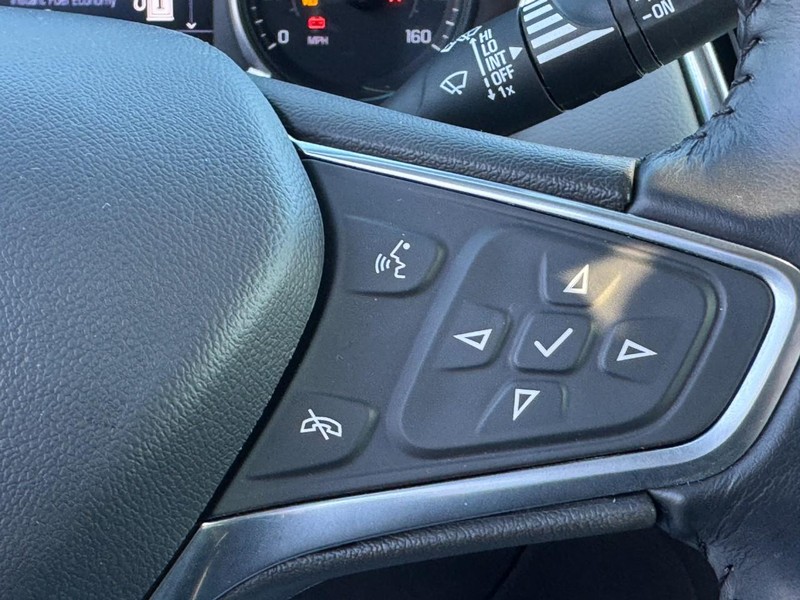 Chevrolet Equinox Vehicle Full-screen Gallery Image 18