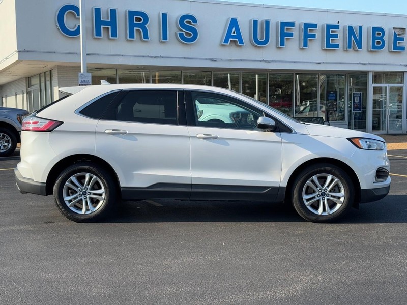 Ford Edge Vehicle Full-screen Gallery Image 01