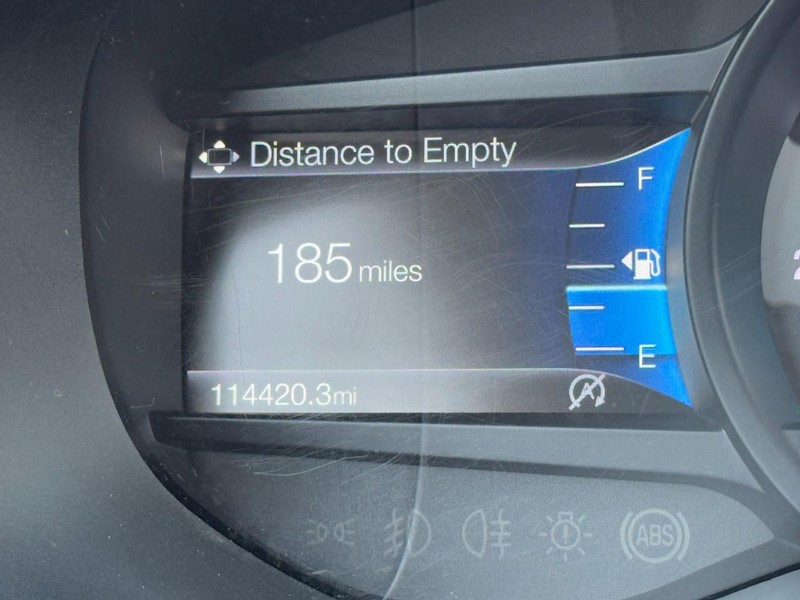 Ford Edge Vehicle Full-screen Gallery Image 19