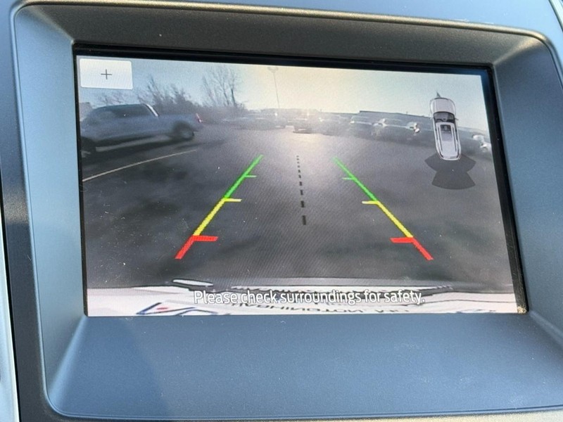 Ford Edge Vehicle Full-screen Gallery Image 21