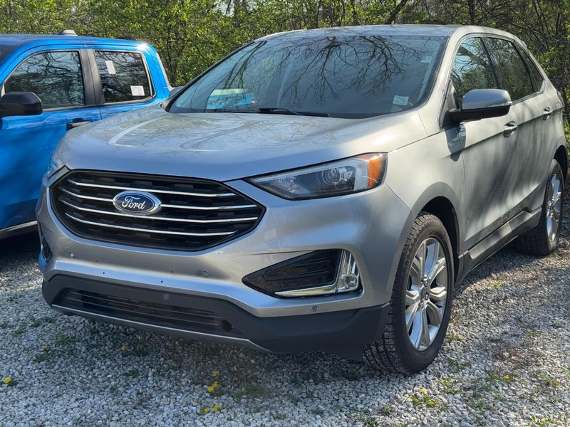 Ford Edge Vehicle Full-screen Gallery Image 02