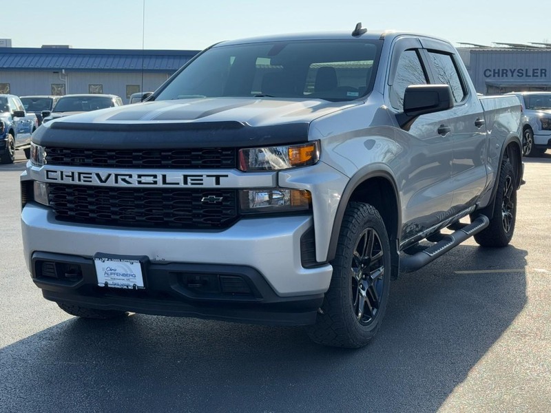 Chevrolet Silverado 1500 LTD Vehicle Full-screen Gallery Image 09