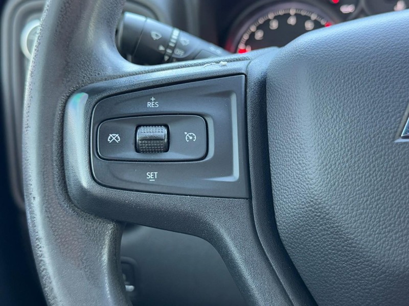 Chevrolet Silverado 1500 LTD Vehicle Full-screen Gallery Image 17