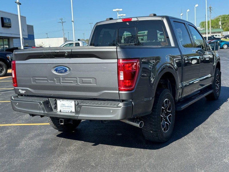Ford F-150 Vehicle Full-screen Gallery Image 03