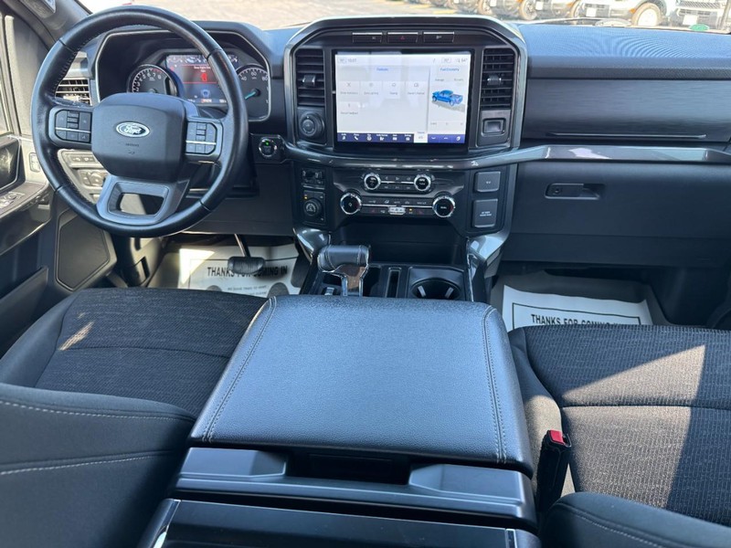 Ford F-150 Vehicle Full-screen Gallery Image 11