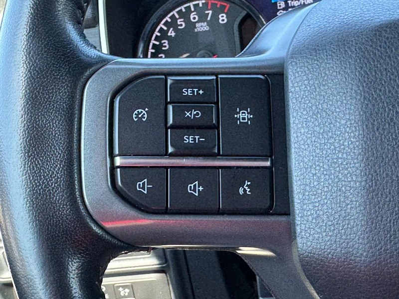 Ford F-150 Vehicle Full-screen Gallery Image 16