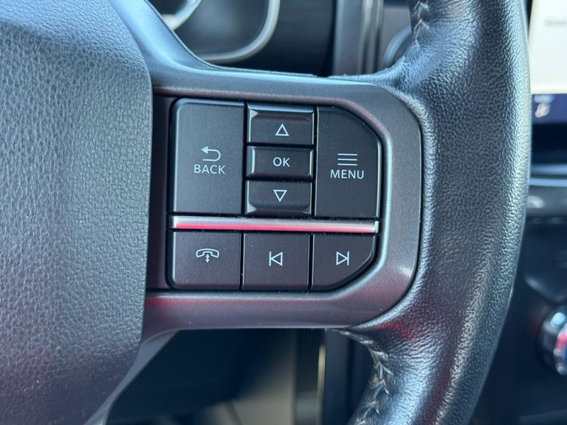 Ford F-150 Vehicle Full-screen Gallery Image 17