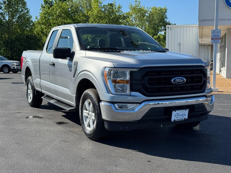 Ford F-150 Vehicle Full-screen Gallery Image 02