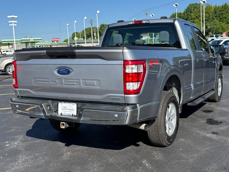 Ford F-150 Vehicle Full-screen Gallery Image 03