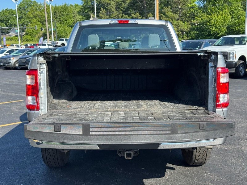 Ford F-150 Vehicle Full-screen Gallery Image 05