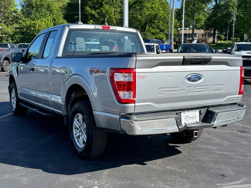 Ford F-150 Vehicle Full-screen Gallery Image 06