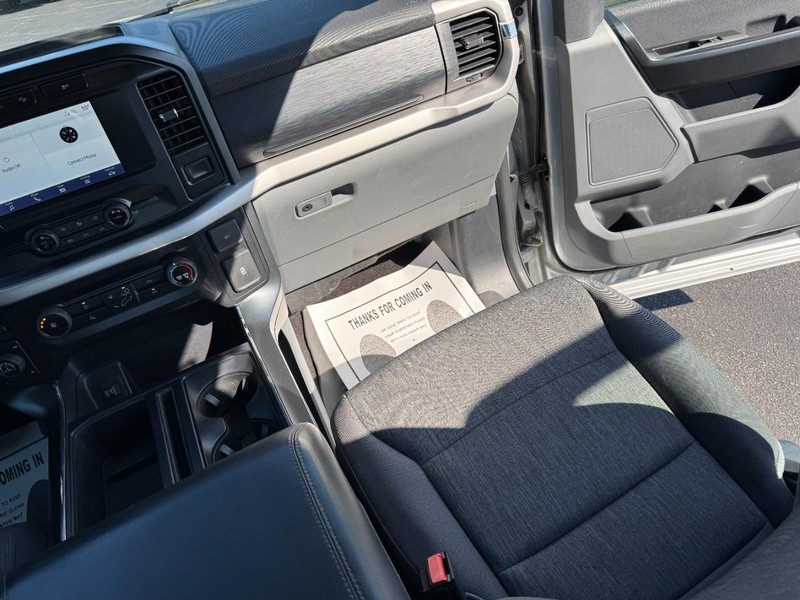 Ford F-150 Vehicle Full-screen Gallery Image 15