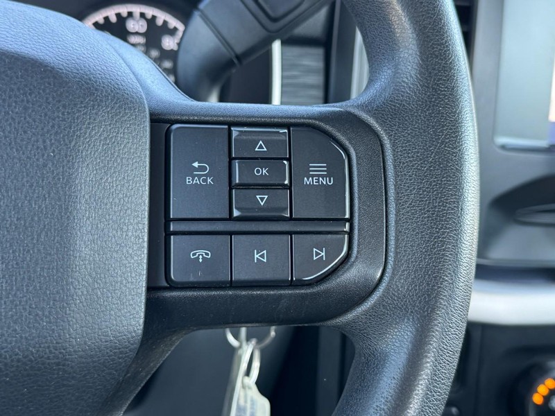 Ford F-150 Vehicle Full-screen Gallery Image 17