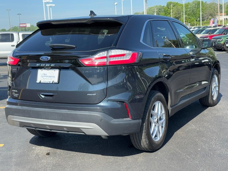 Ford Edge Vehicle Full-screen Gallery Image 03
