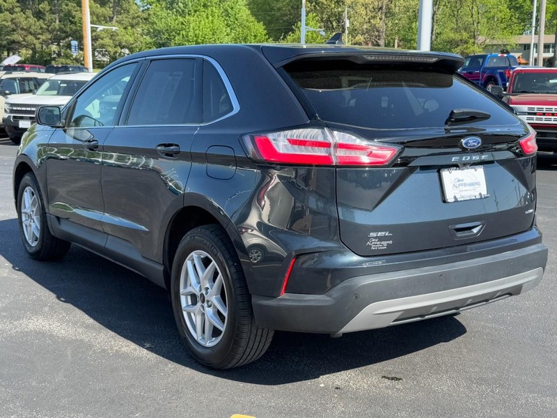 Ford Edge Vehicle Full-screen Gallery Image 06