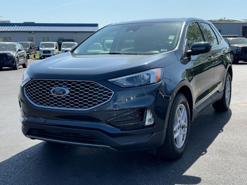 Ford Edge Vehicle Full-screen Gallery Image 08