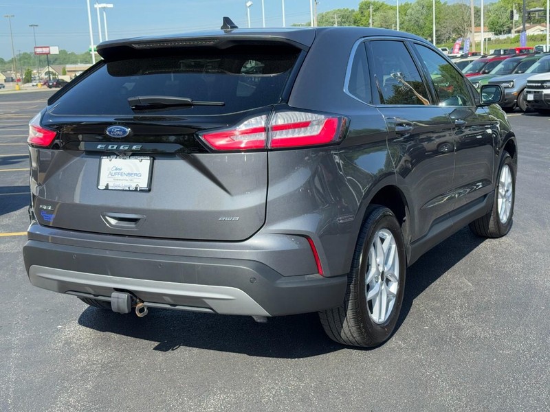 Ford Edge Vehicle Full-screen Gallery Image 03