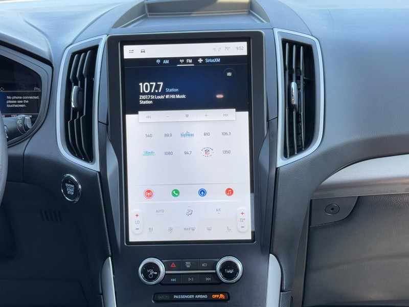 Ford Edge Vehicle Full-screen Gallery Image 13