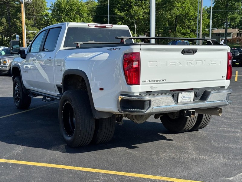 Chevrolet Silverado 3500HD Vehicle Full-screen Gallery Image 06