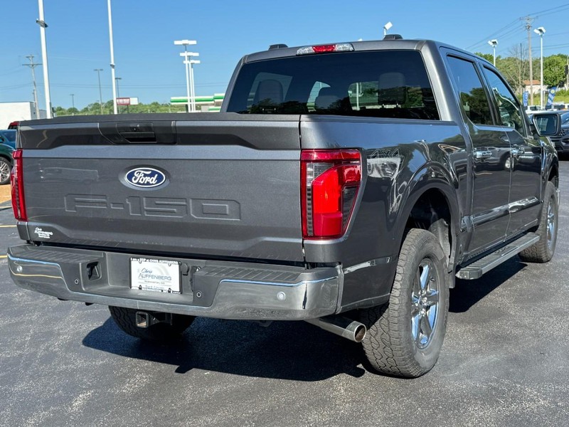 Ford F-150 Vehicle Full-screen Gallery Image 03