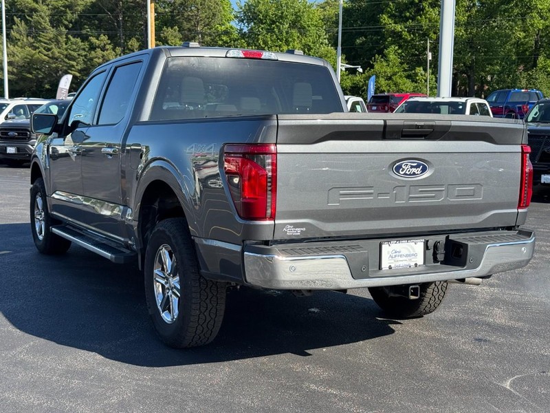 Ford F-150 Vehicle Full-screen Gallery Image 06
