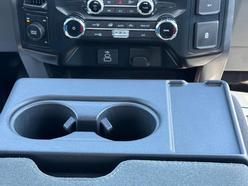 Ford F-150 Vehicle Full-screen Gallery Image 14