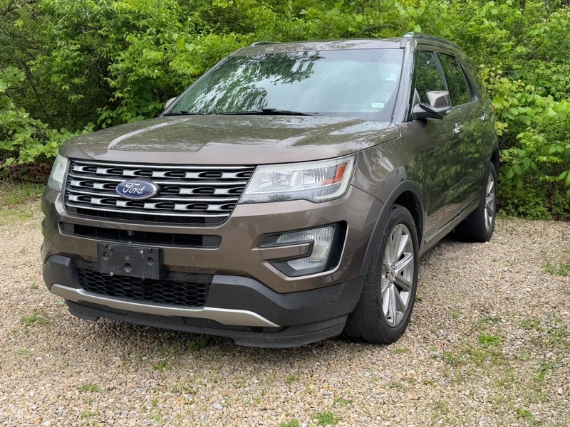 Ford Explorer Vehicle Full-screen Gallery Image 02