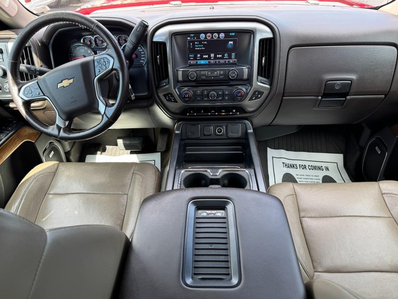 Chevrolet Silverado 2500HD Vehicle Full-screen Gallery Image 11