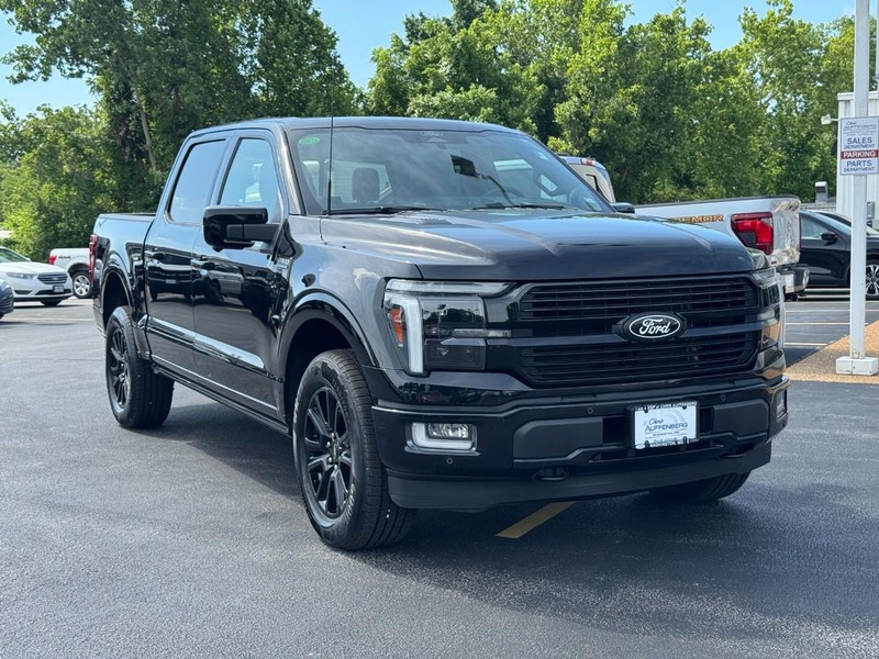 Ford F-150 Vehicle Full-screen Gallery Image 02