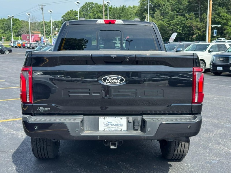 Ford F-150 Vehicle Full-screen Gallery Image 04