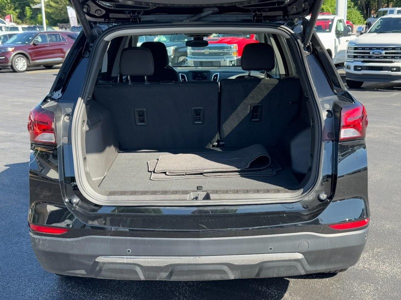 Chevrolet Equinox Vehicle Full-screen Gallery Image 05