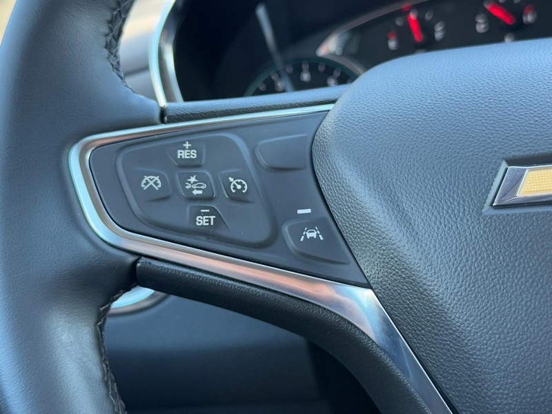 Chevrolet Equinox Vehicle Full-screen Gallery Image 16