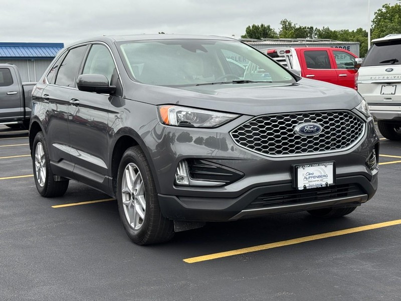 Ford Edge Vehicle Full-screen Gallery Image 02