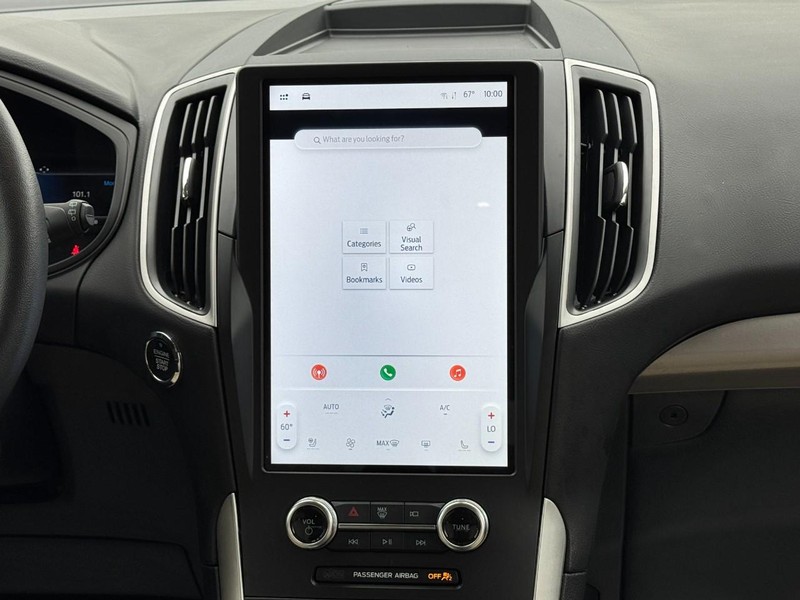 Ford Edge Vehicle Full-screen Gallery Image 13