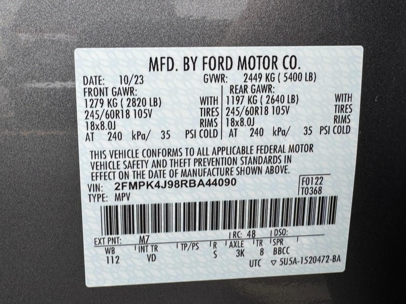 Ford Edge Vehicle Full-screen Gallery Image 24