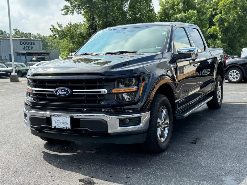 Ford F-150 Vehicle Full-screen Gallery Image 08