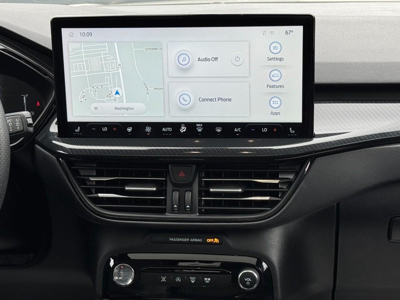 Ford Escape Vehicle Full-screen Gallery Image 13