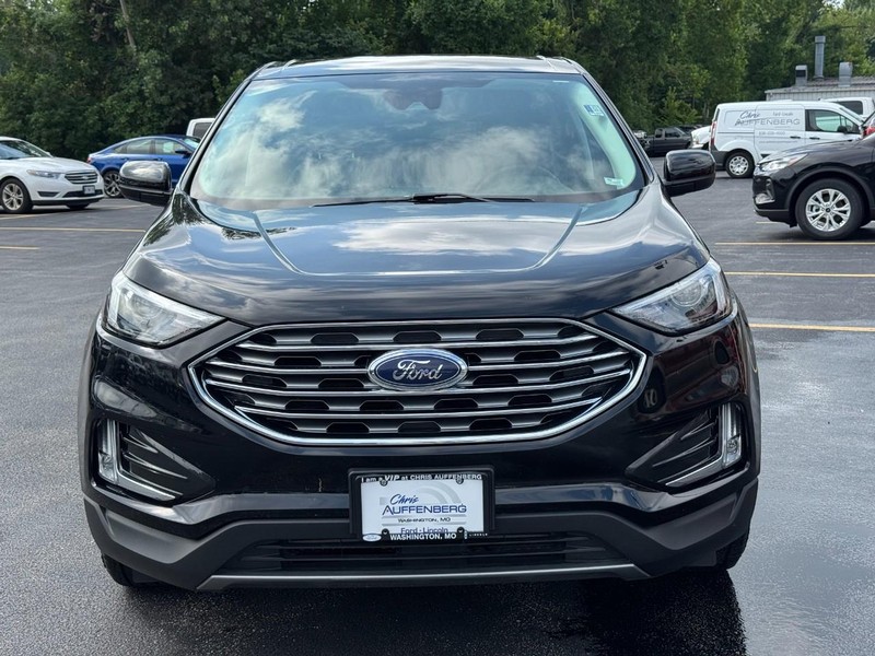 Ford Edge Vehicle Full-screen Gallery Image 09