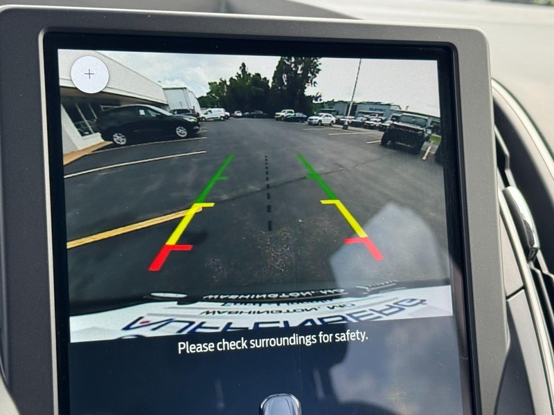 Ford Edge Vehicle Full-screen Gallery Image 21